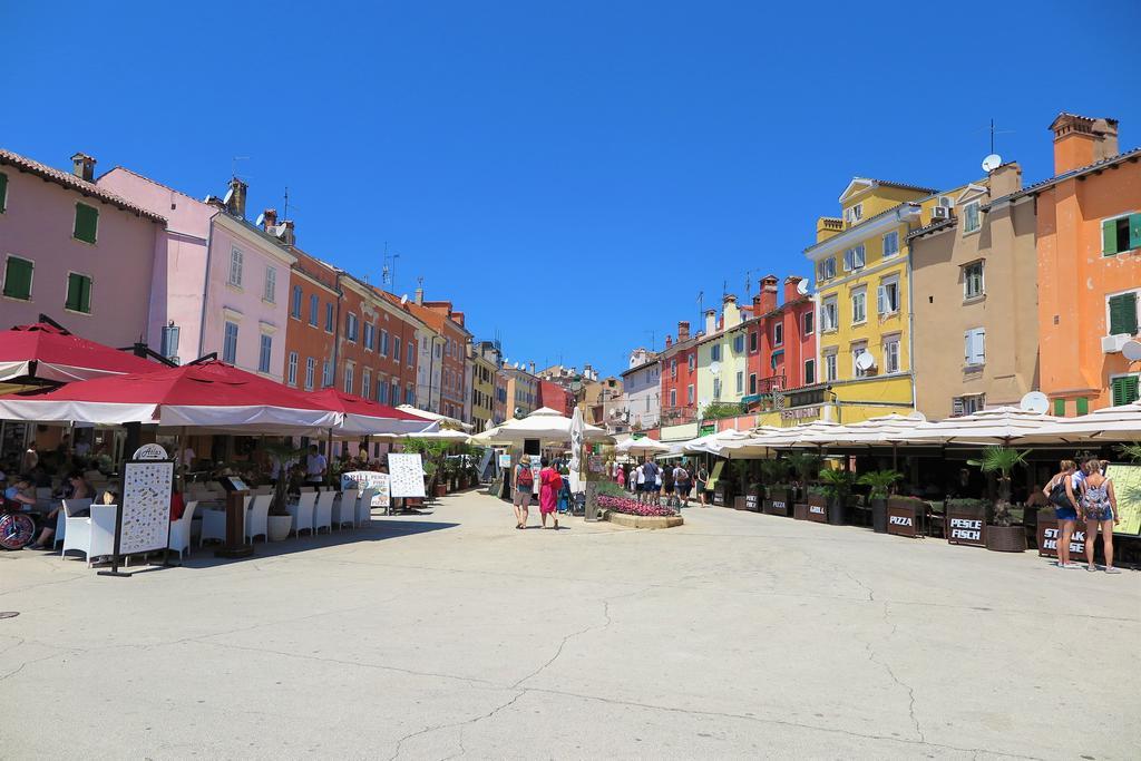 Appartamento Apartman Delfin Rovigno Esterno foto