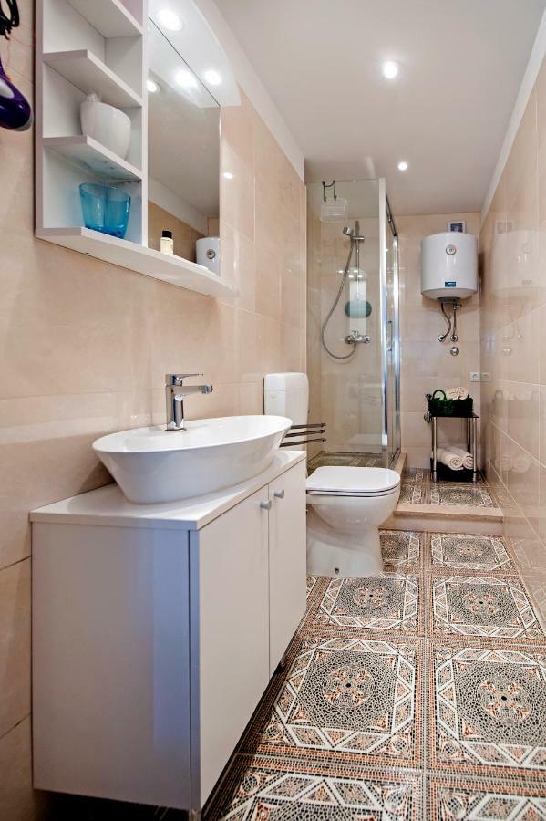 Apartman Delfin Rovigno Esterno foto