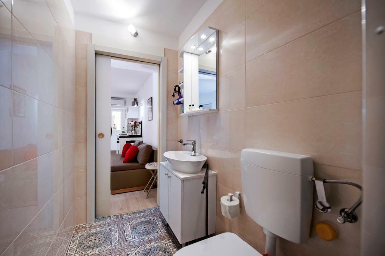 Apartman Delfin Rovigno Esterno foto